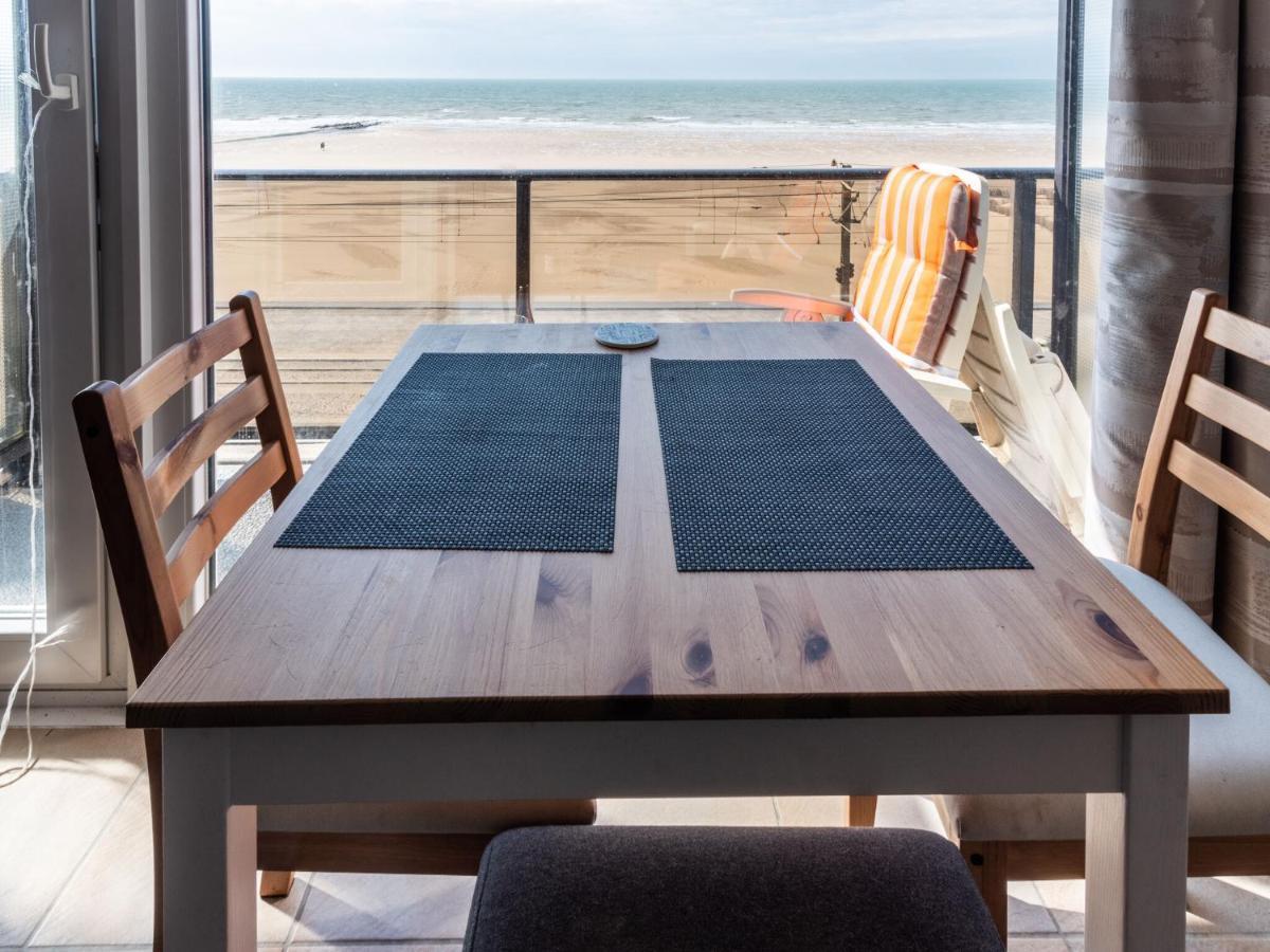 Contemporary Apartment In Oostende With Balcony 외부 사진