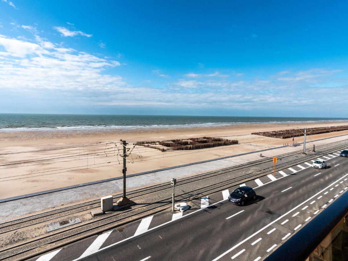 Contemporary Apartment In Oostende With Balcony 외부 사진